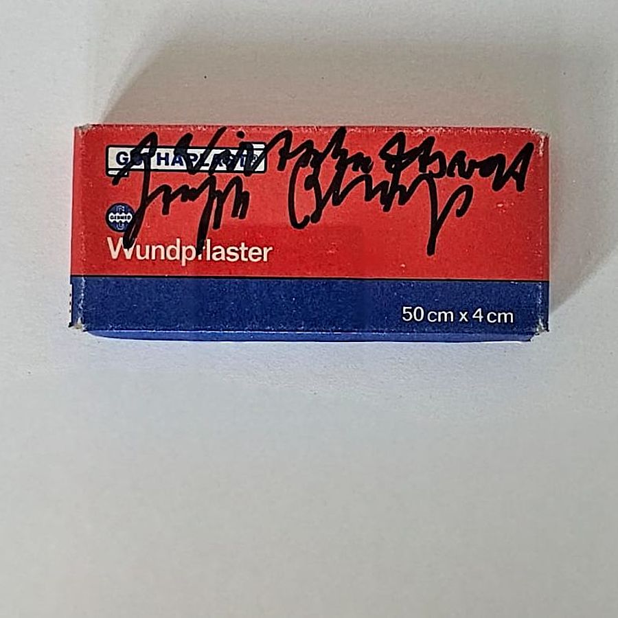 Korff Stiftung - Joseph Beuys - Wirtschaftswerte - Wundpflaster Korff Stiftung - Joseph Beuys - Wirtschaftswerte - Wundpflaster