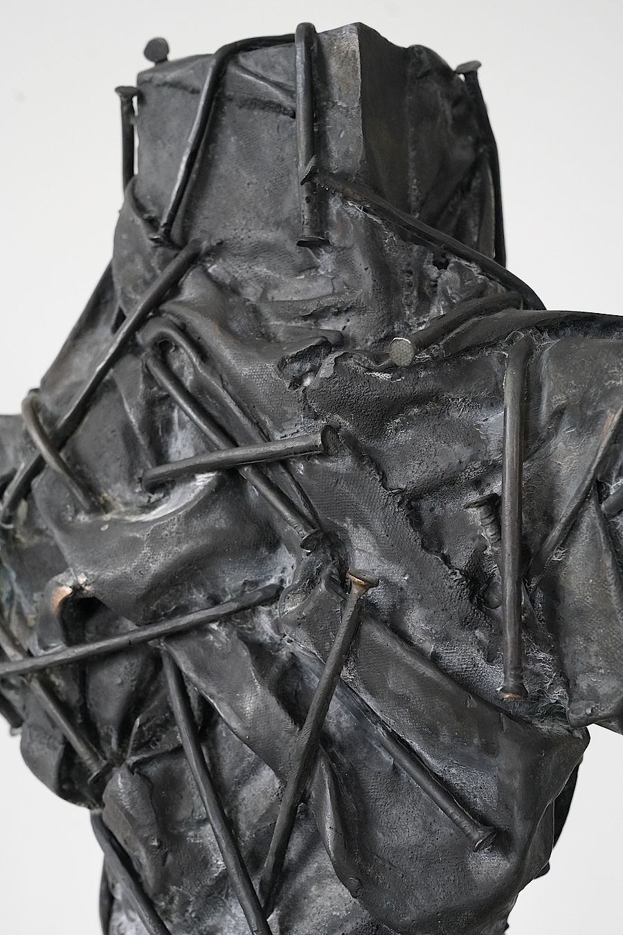 Korff Stiftung - Günther Uecker - Sculptures - Nagelkreuz (black)